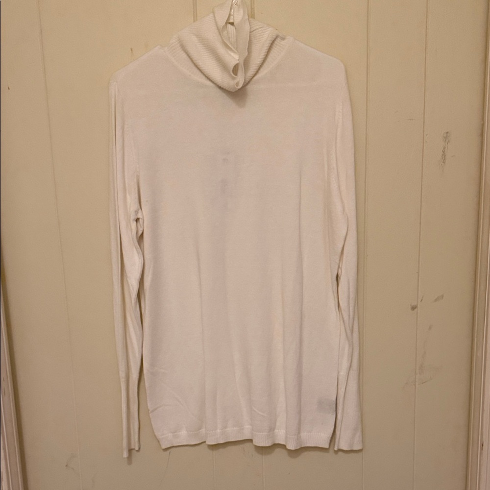 Worthington White turtleneck sweater